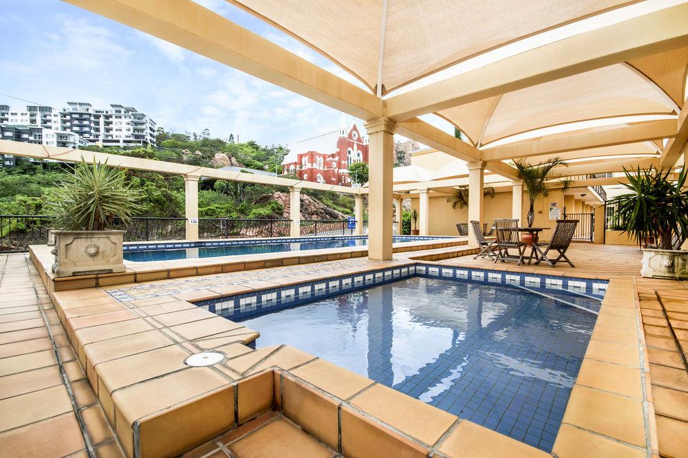เดอะ โรเบิร์ต ทาวน์ Hotel ทาวน์วิล ภายนอก รูปภาพ