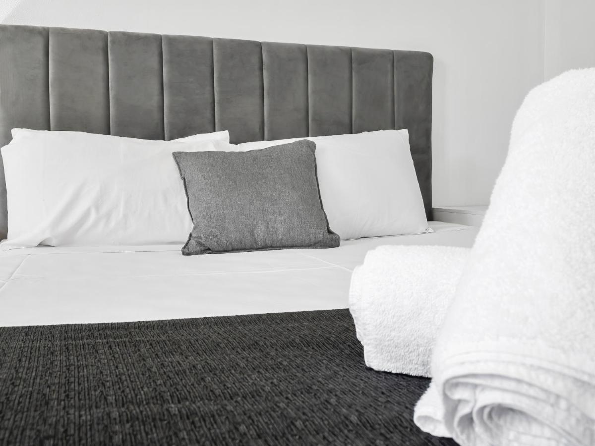 เดอะ โรเบิร์ต ทาวน์ Hotel ทาวน์วิล ภายนอก รูปภาพ
