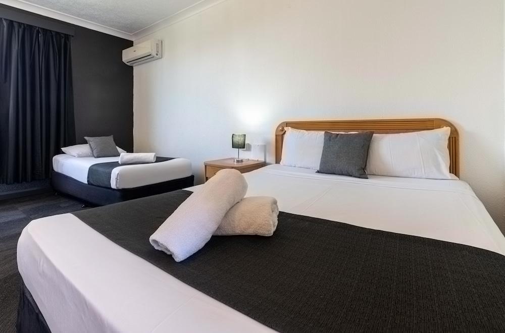 เดอะ โรเบิร์ต ทาวน์ Hotel ทาวน์วิล ภายนอก รูปภาพ