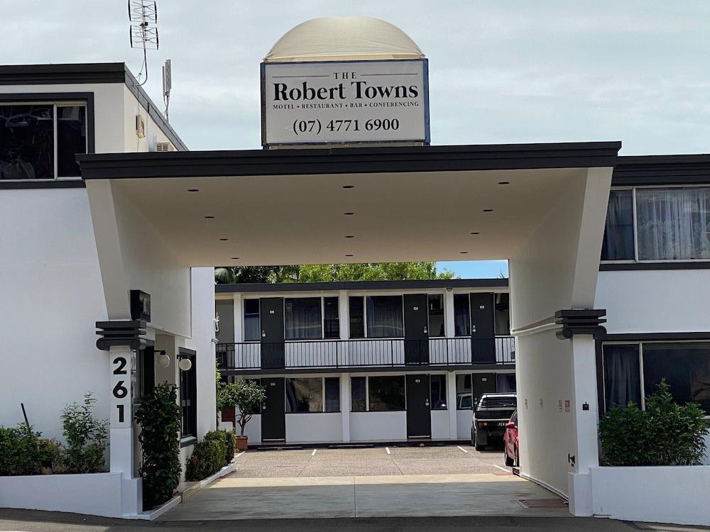 เดอะ โรเบิร์ต ทาวน์ Hotel ทาวน์วิล ภายนอก รูปภาพ